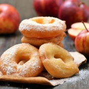 perles-de-gascogne-dessert-beignets-pommes